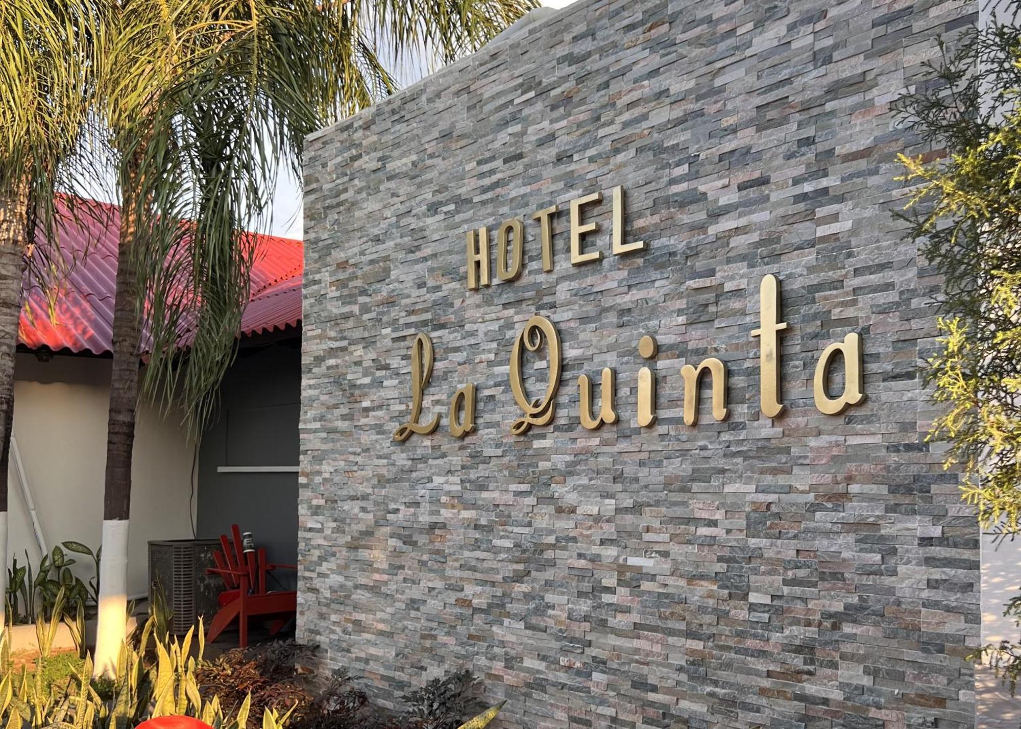Hotel La Quinta Ла-Сейба Экстерьер фото
